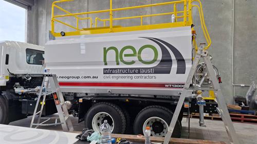 Neo water truck